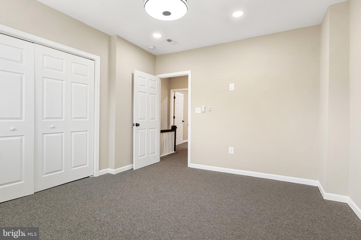 2233 Homewood Ave Property Photo 20