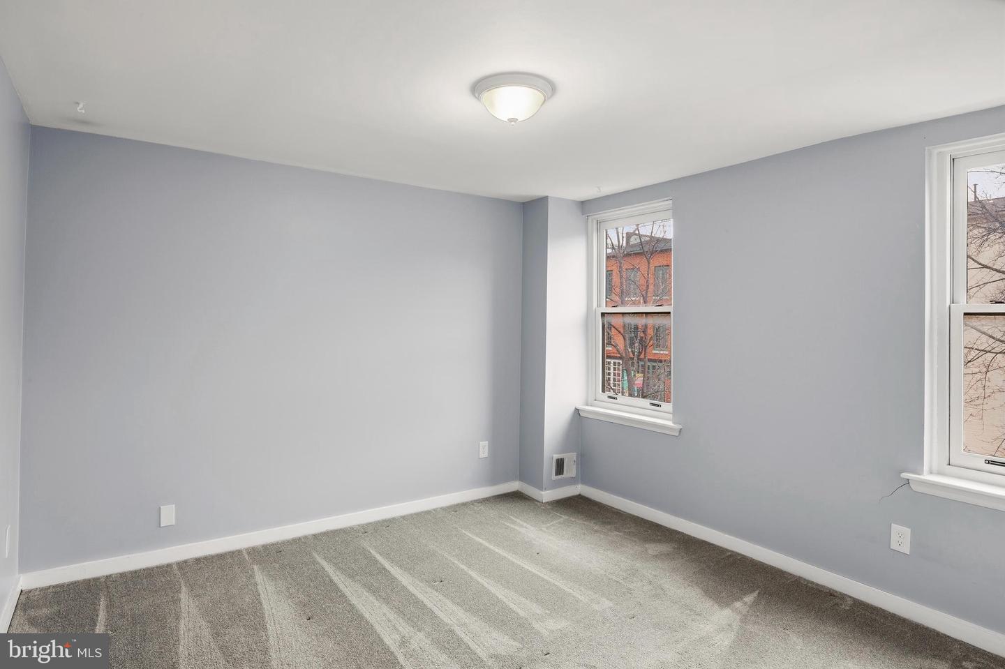 636 Portland St Property Photo 10
