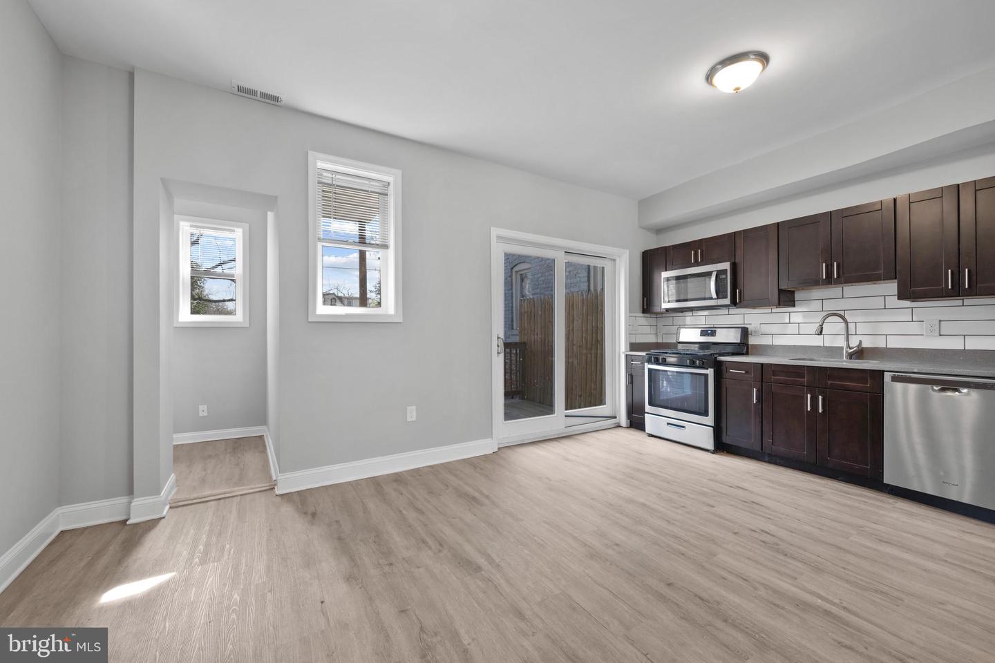 665 Dumbarton Ave Property Photo 12
