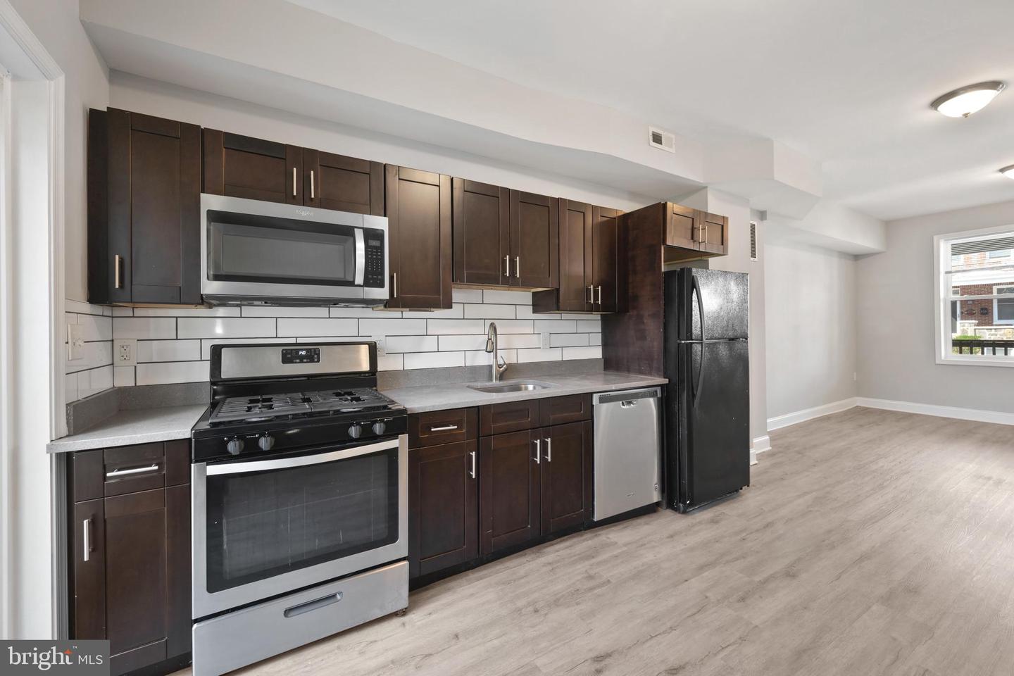 665 Dumbarton Ave Property Photo 14