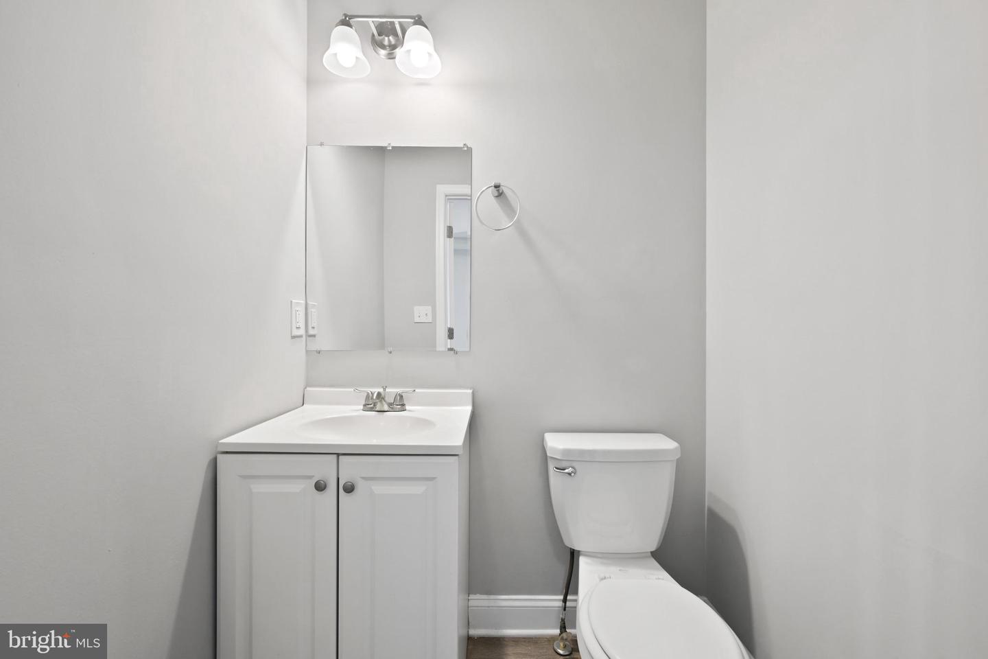 665 Dumbarton Ave Property Photo 16
