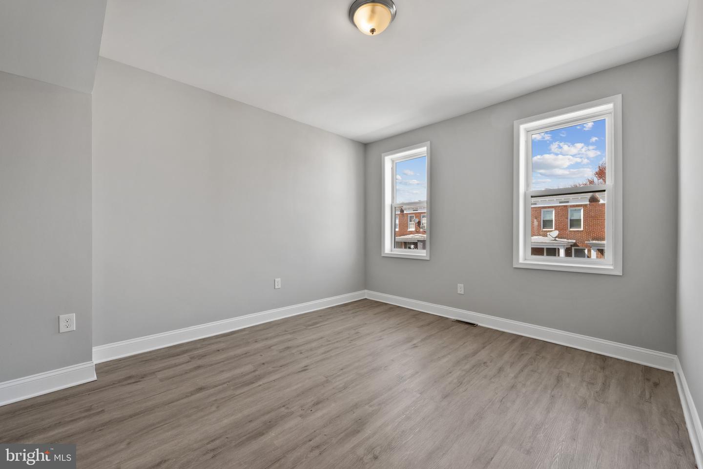665 Dumbarton Ave Property Photo 19