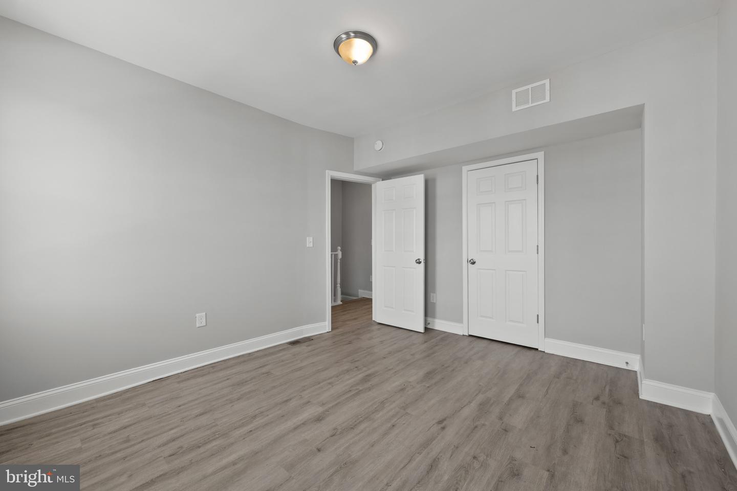 665 Dumbarton Ave Property Photo 20