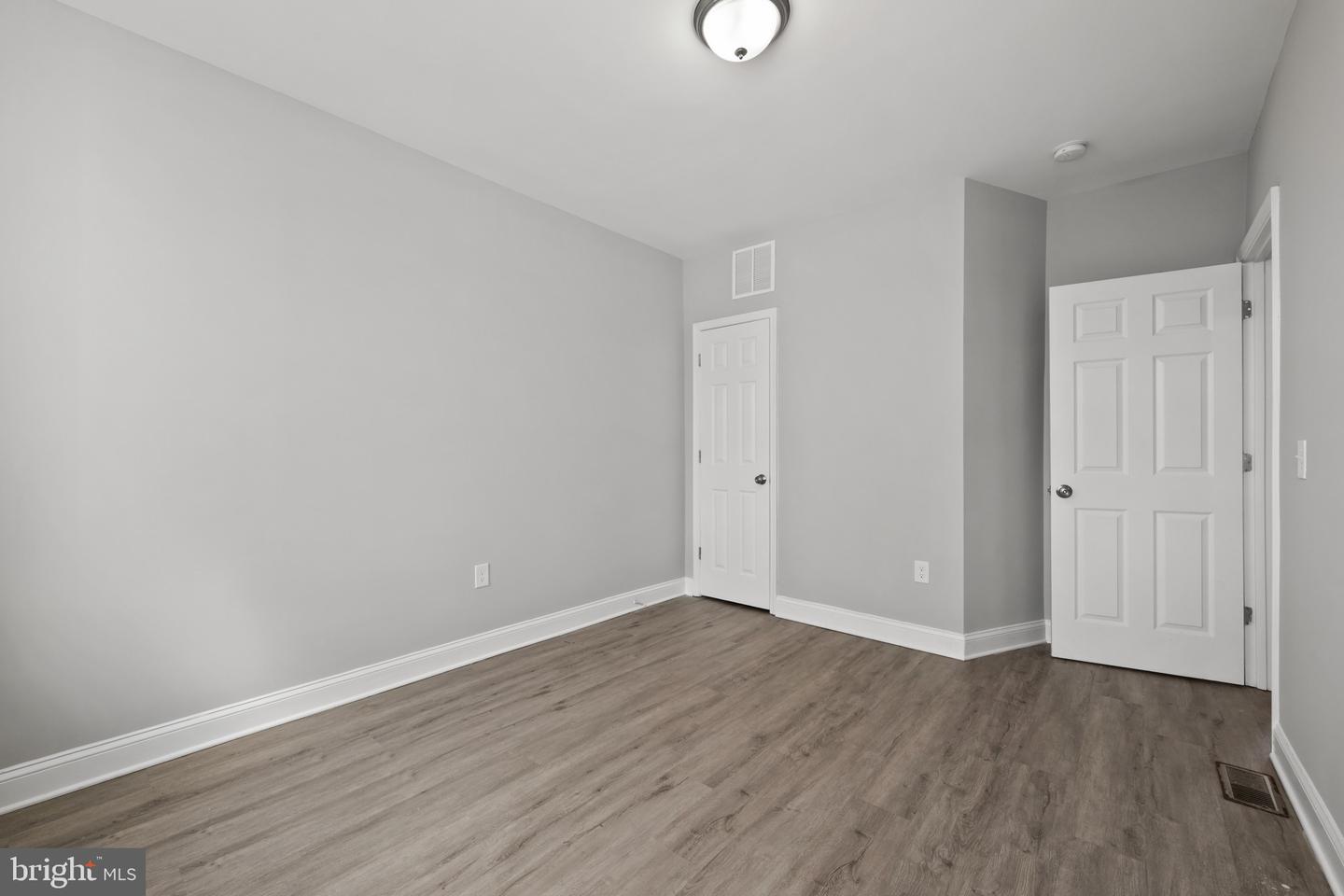 665 Dumbarton Ave Property Photo 22