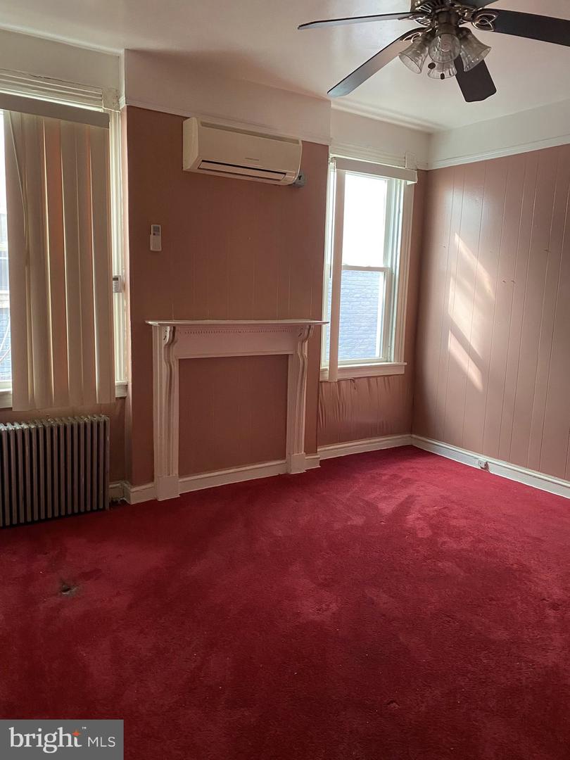 631 Cator Ave Property Photo 3