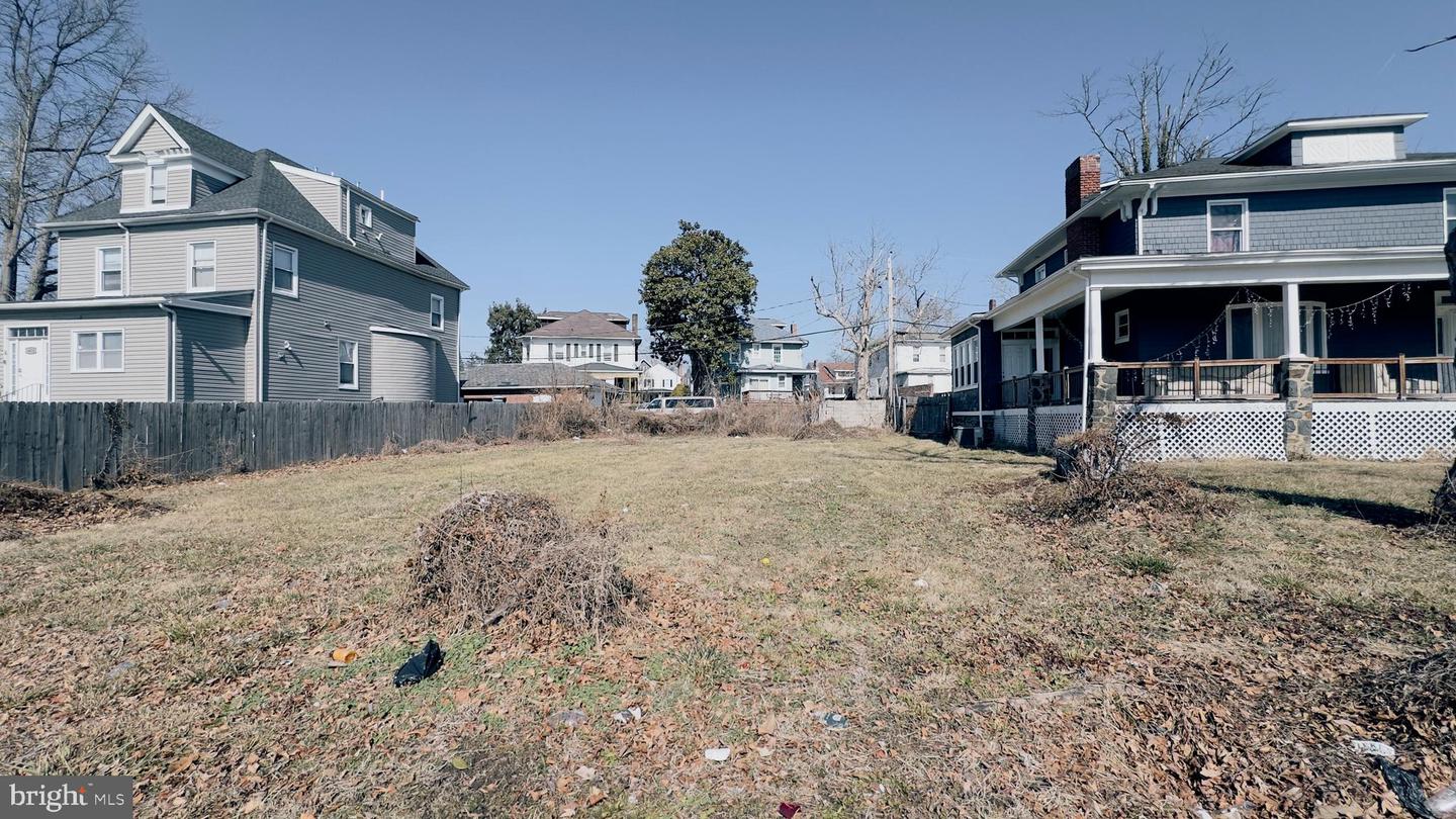 4016 Liberty Heights Ave Property Photo 2
