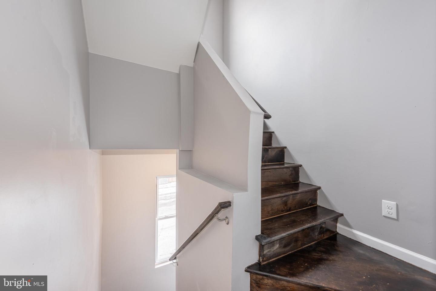 2143 Druid Hill Ave Property Photo 13
