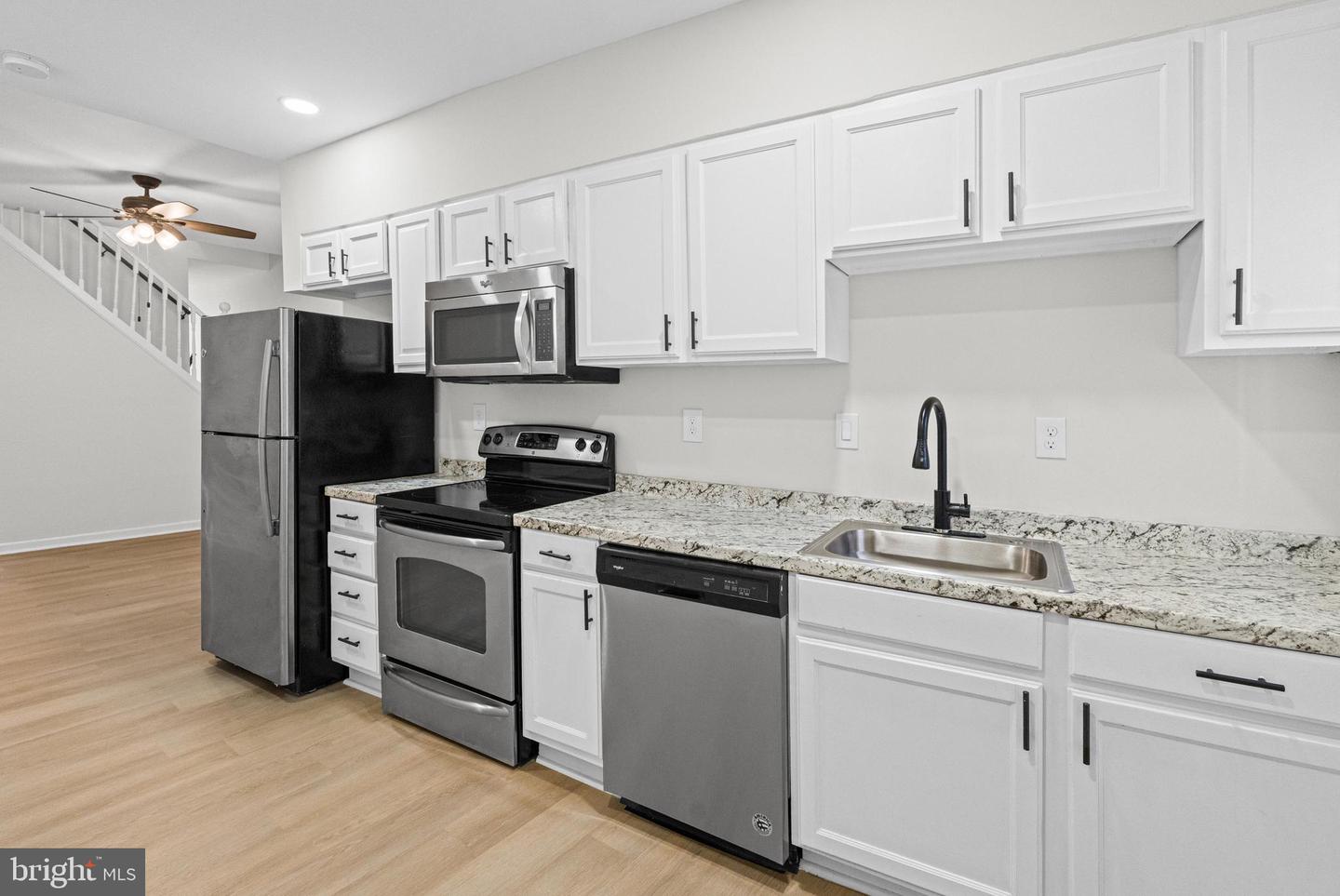 2828 Woodbrook Ave Property Photo 1