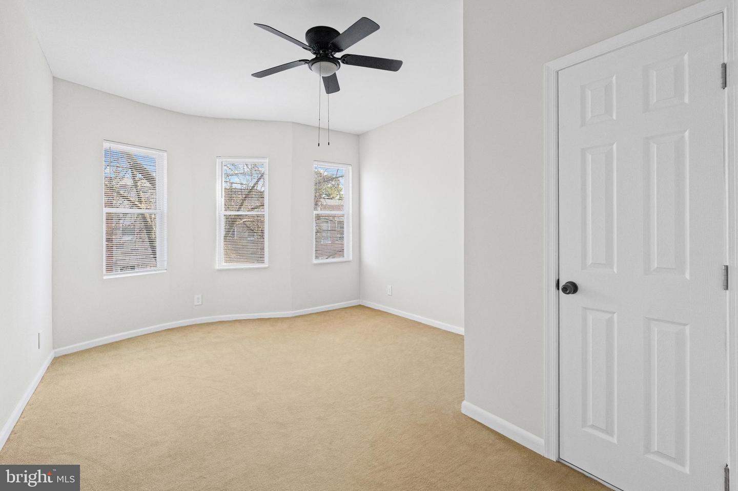 2828 Woodbrook Ave Property Photo 4