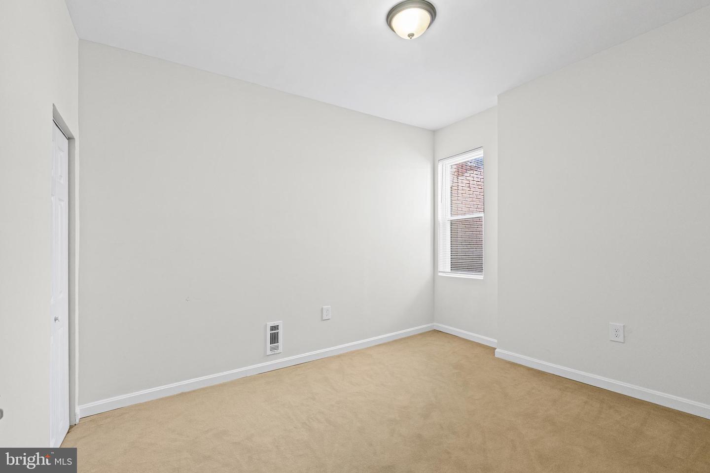 2828 Woodbrook Ave Property Photo 11