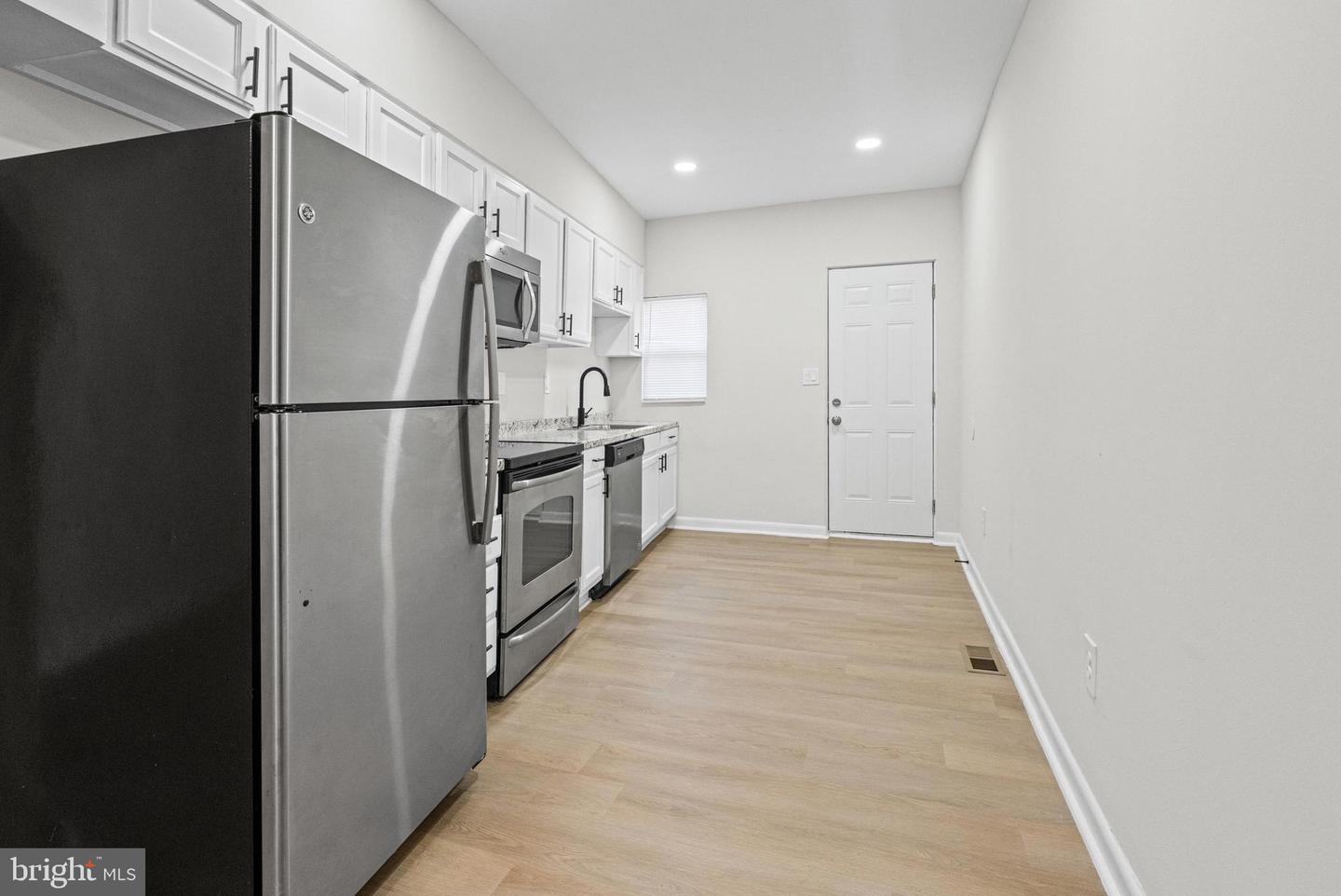 2828 Woodbrook Ave Property Photo 18
