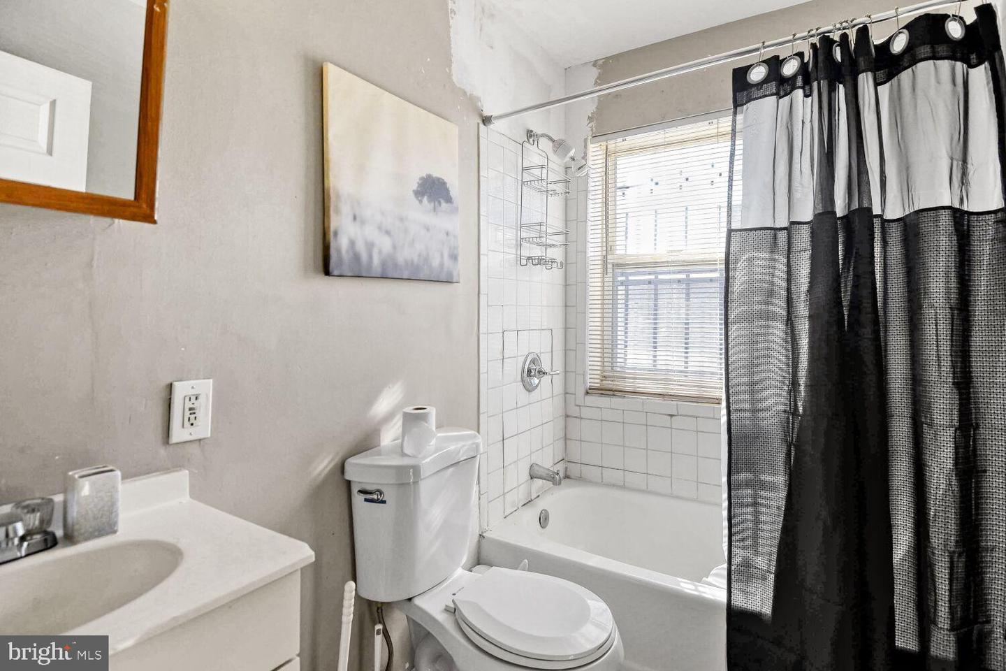 400 N Rose St #1 Property Photo 7
