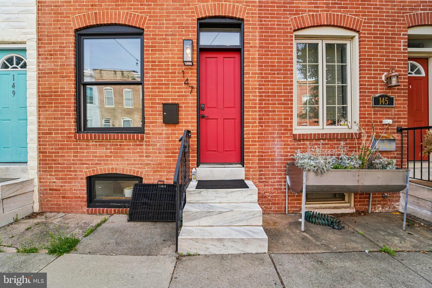 147 N Streeper St Property Photo 5