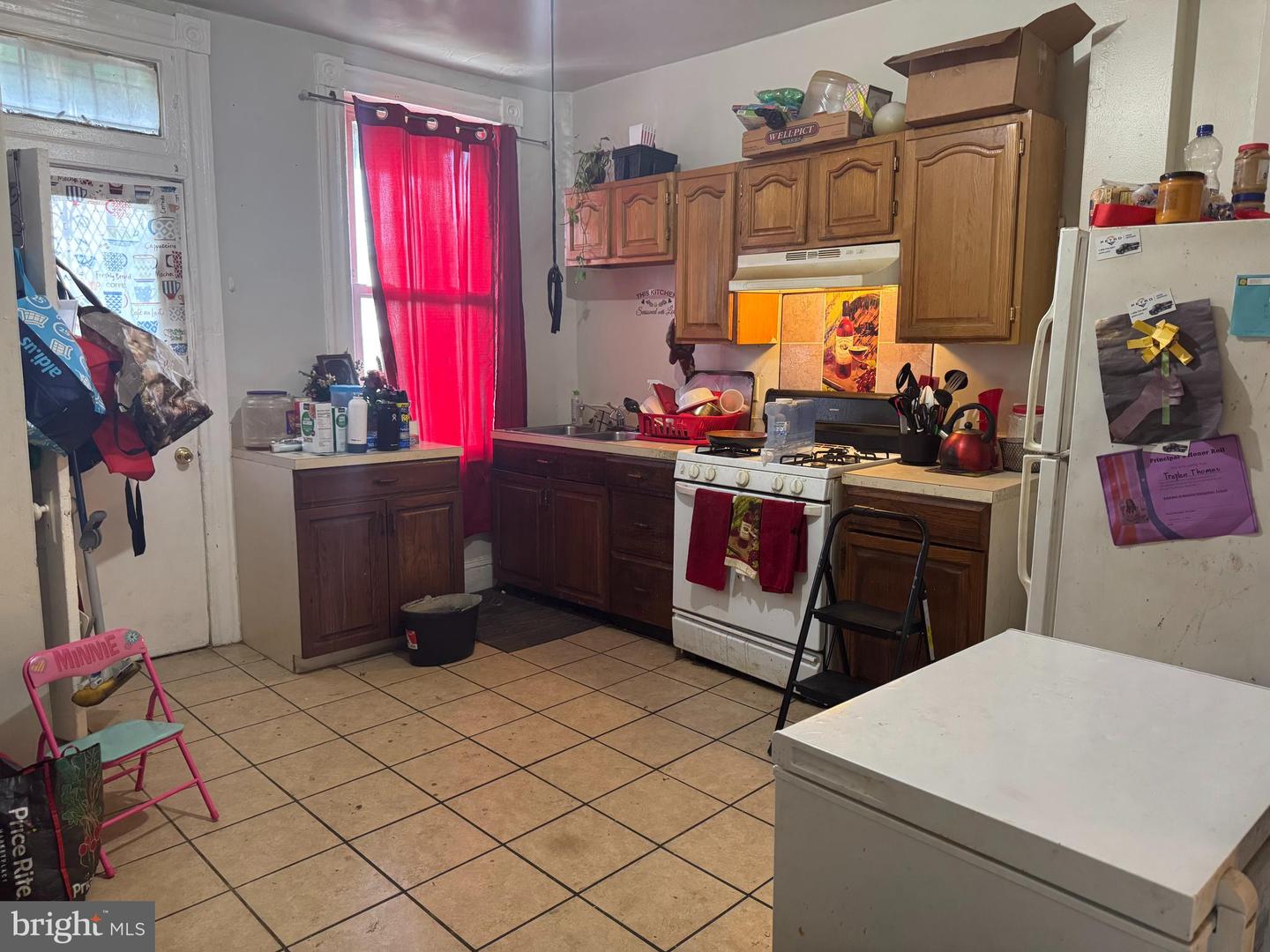 2209 Baker St Property Photo 6
