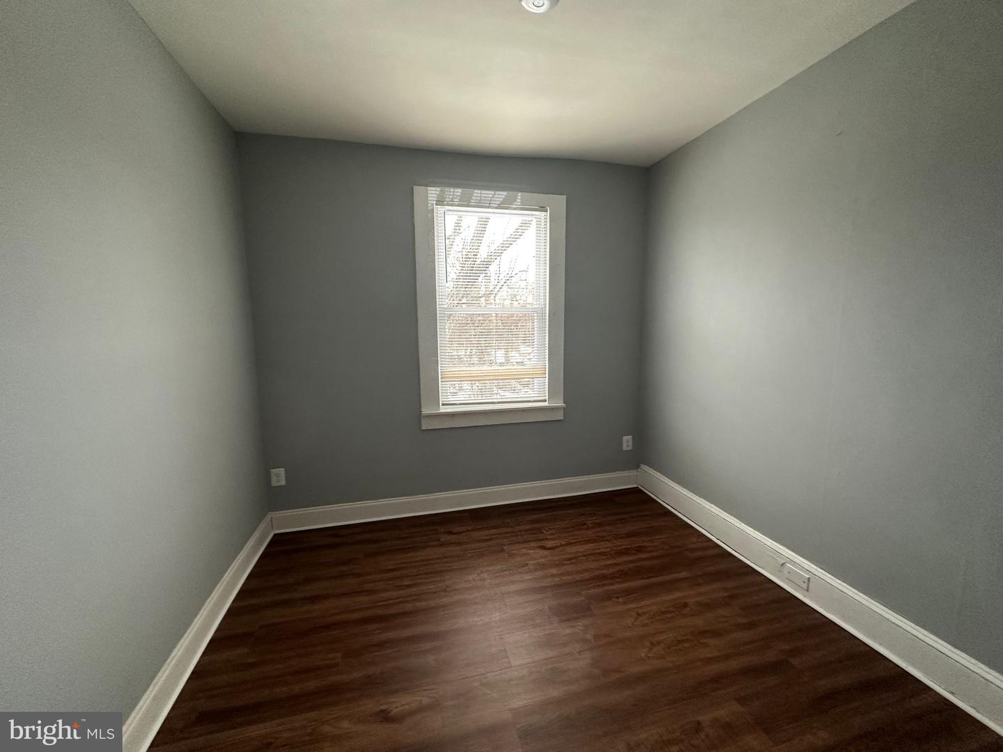2806 Violet Ave Property Photo 4