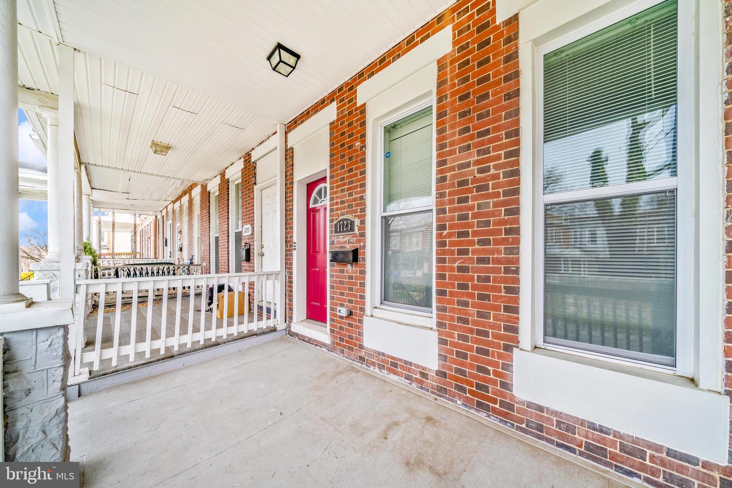 1723 Ashburton St Property Photo 3