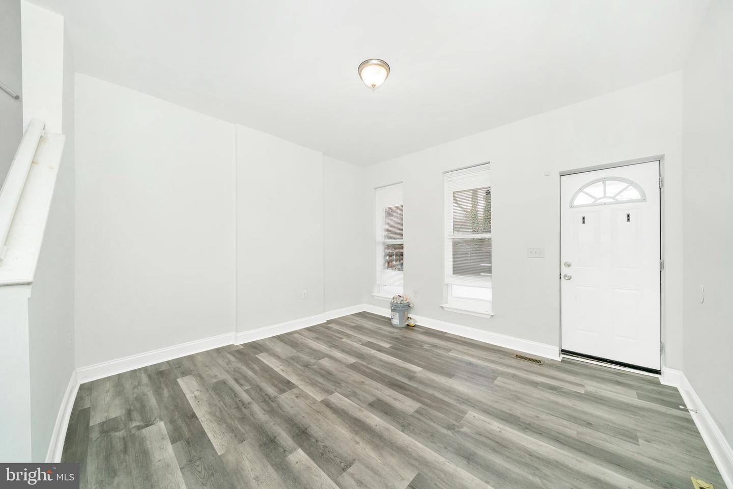 1723 Ashburton St Property Photo 6