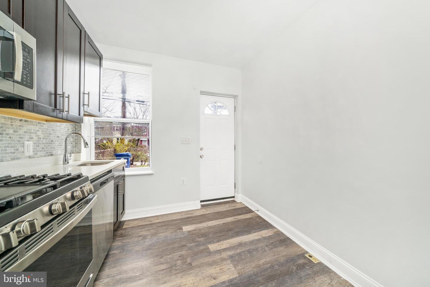 1723 Ashburton St Property Photo 14