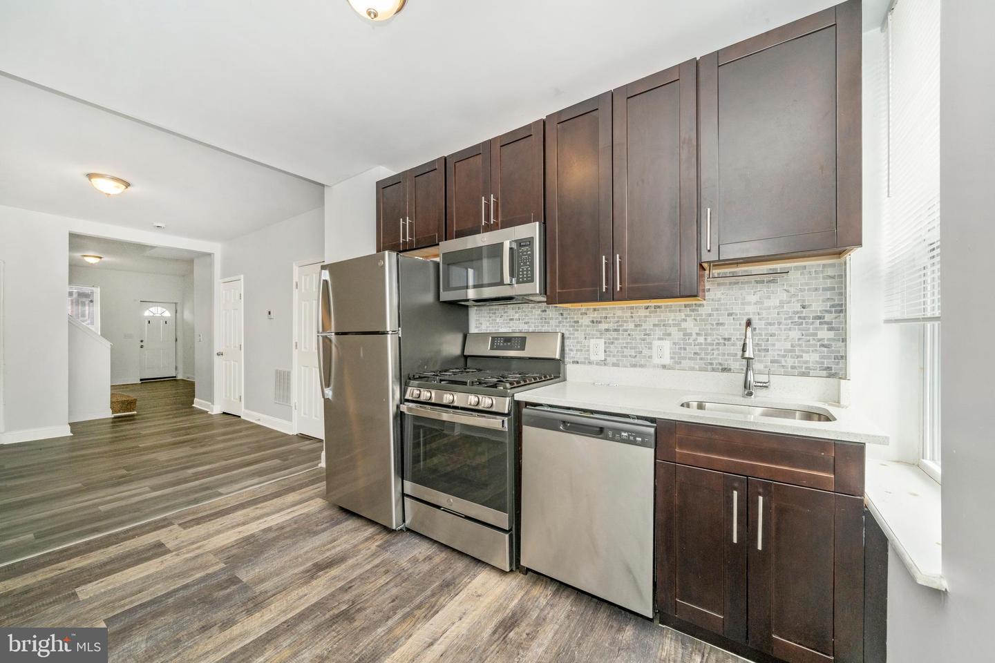 1723 Ashburton St Property Photo 16
