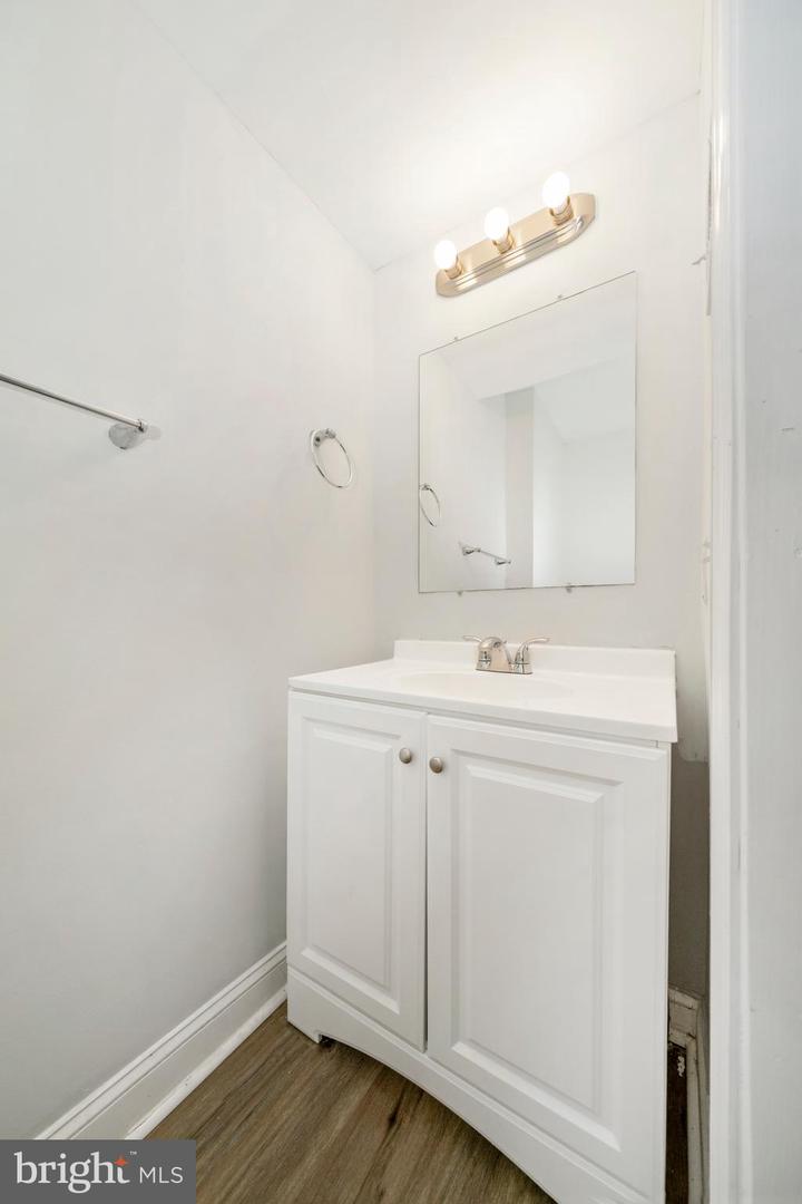 1723 Ashburton St Property Photo 18