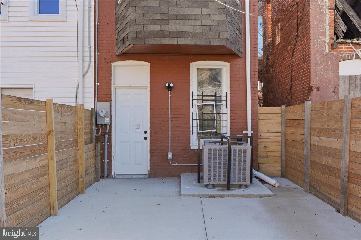 1622 E Lanvale St Property Photo 24