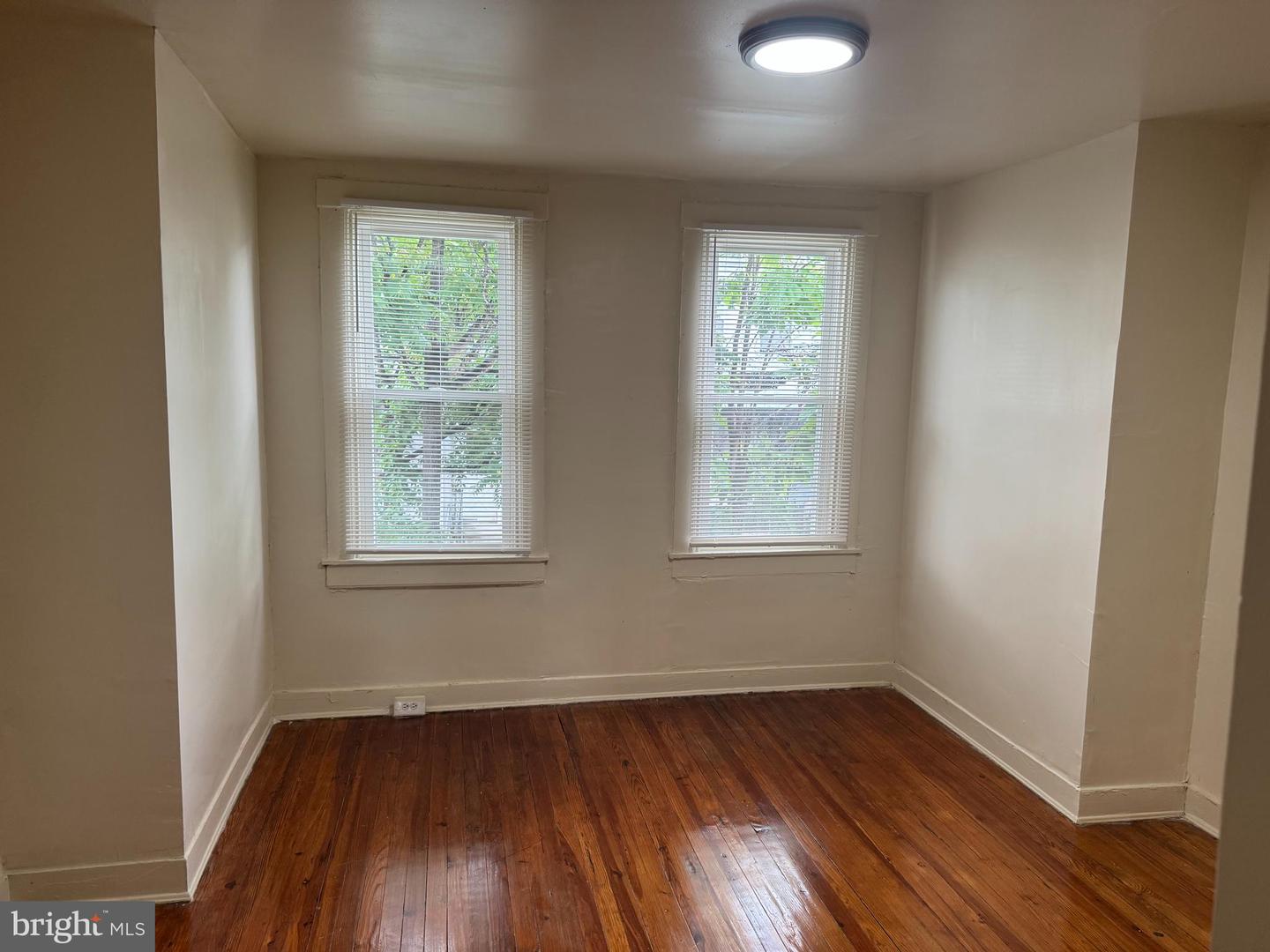 1638 Darley Ave Property Photo 7