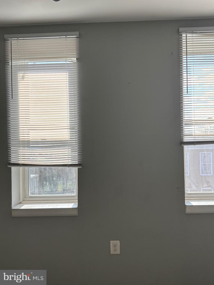1612 W Lexington St Property Photo 11