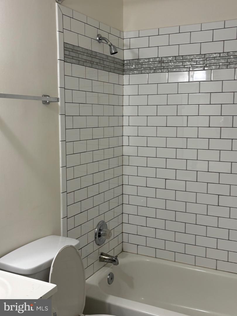 1612 W Lexington St Property Photo 22