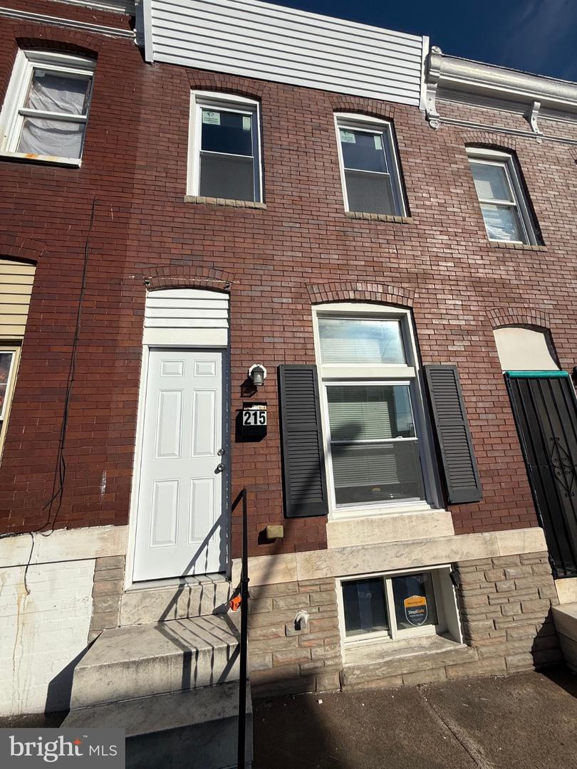 215 N Curley St Property Photo 1