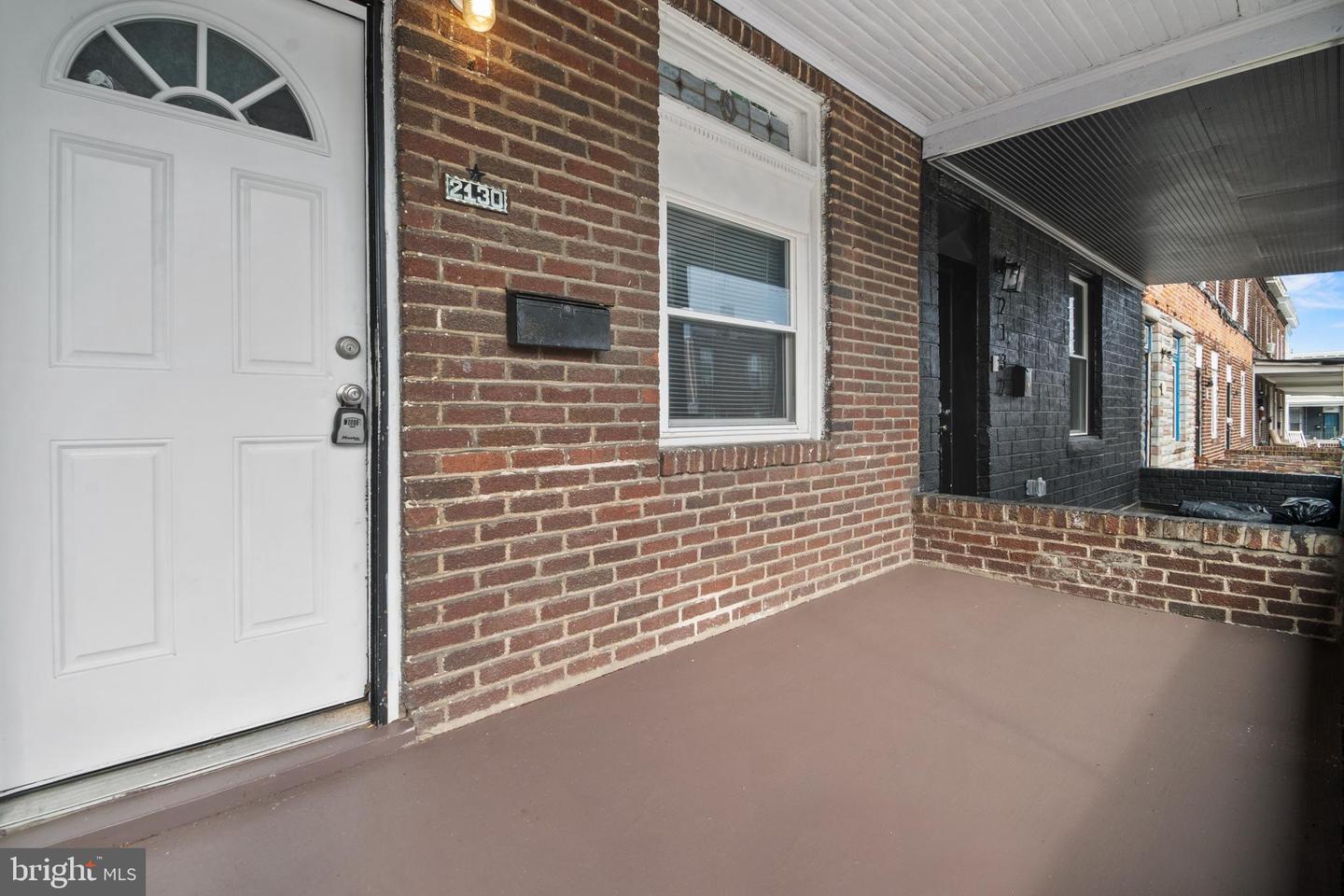 2130 Aiken St Property Photo 3