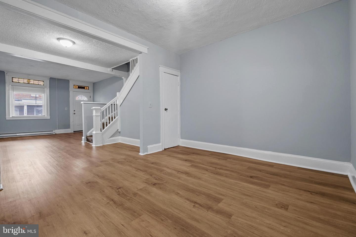 2130 Aiken St Property Photo 6