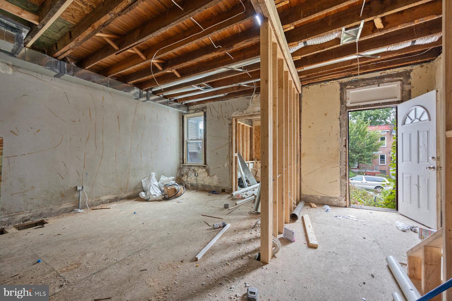 2906 Violet Ave Property Photo 3