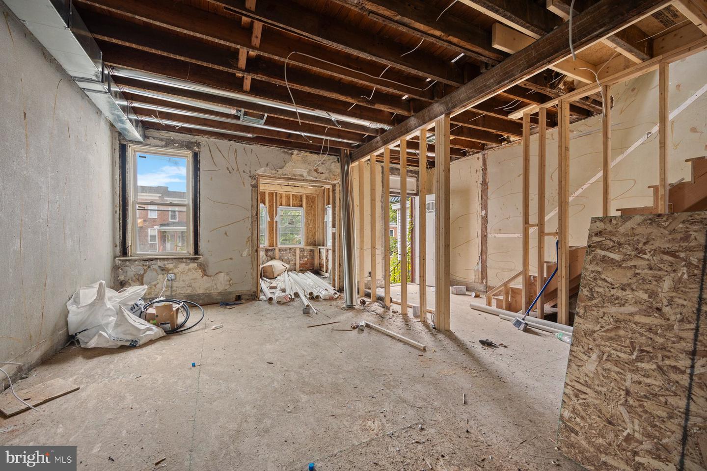 2906 Violet Ave Property Photo 4