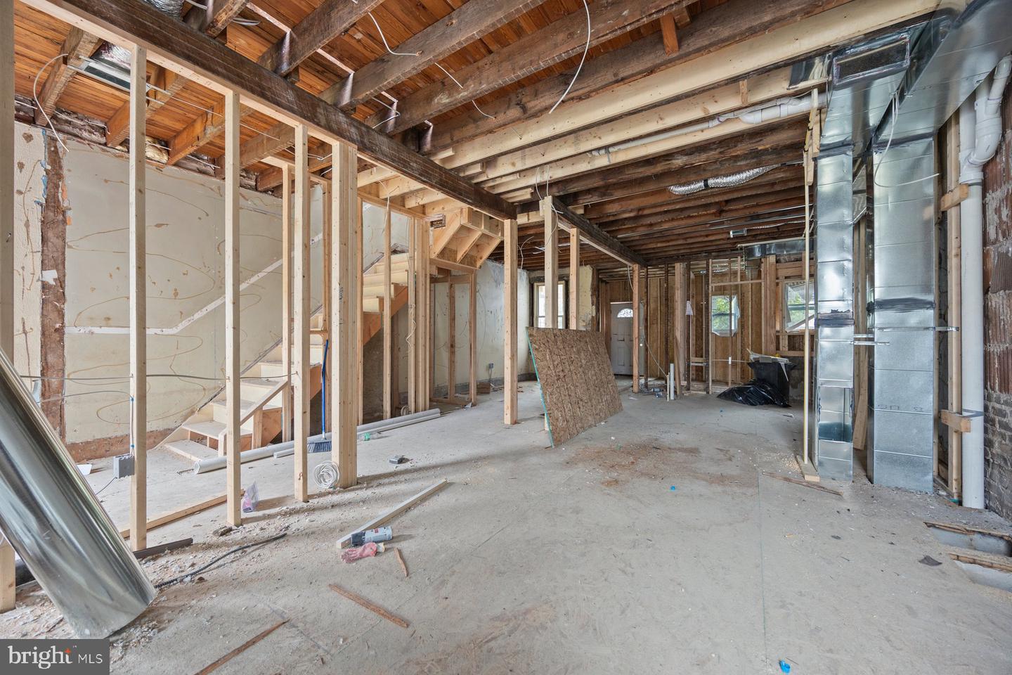 2906 Violet Ave Property Photo 6