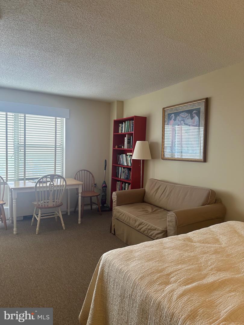 3939 Roland Ave Property Photo 8