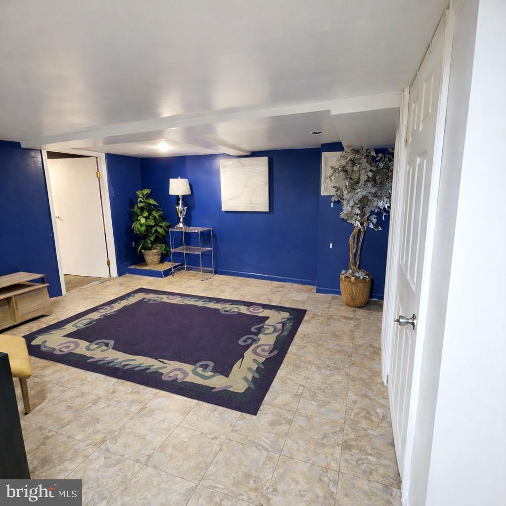 658 Dumbarton Ave Property Photo 20