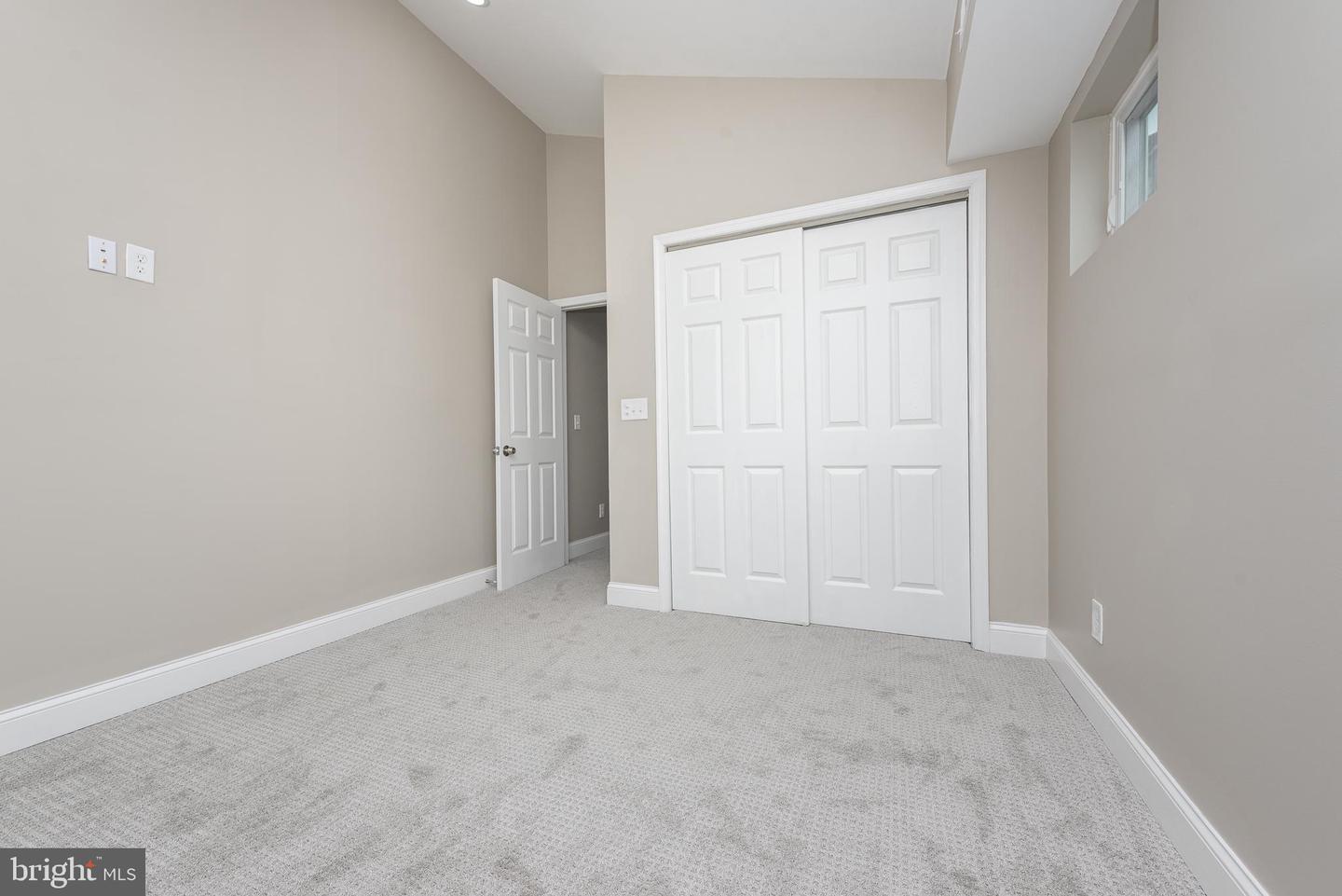 1068 W Fayette St Property Photo 20