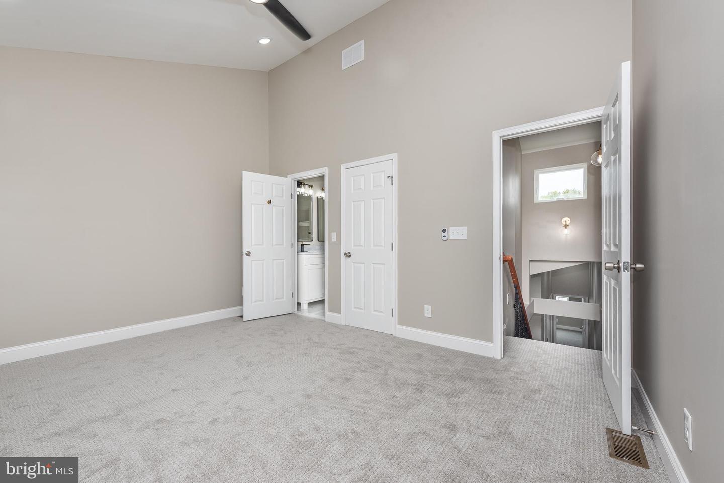 1068 W Fayette St Property Photo 23