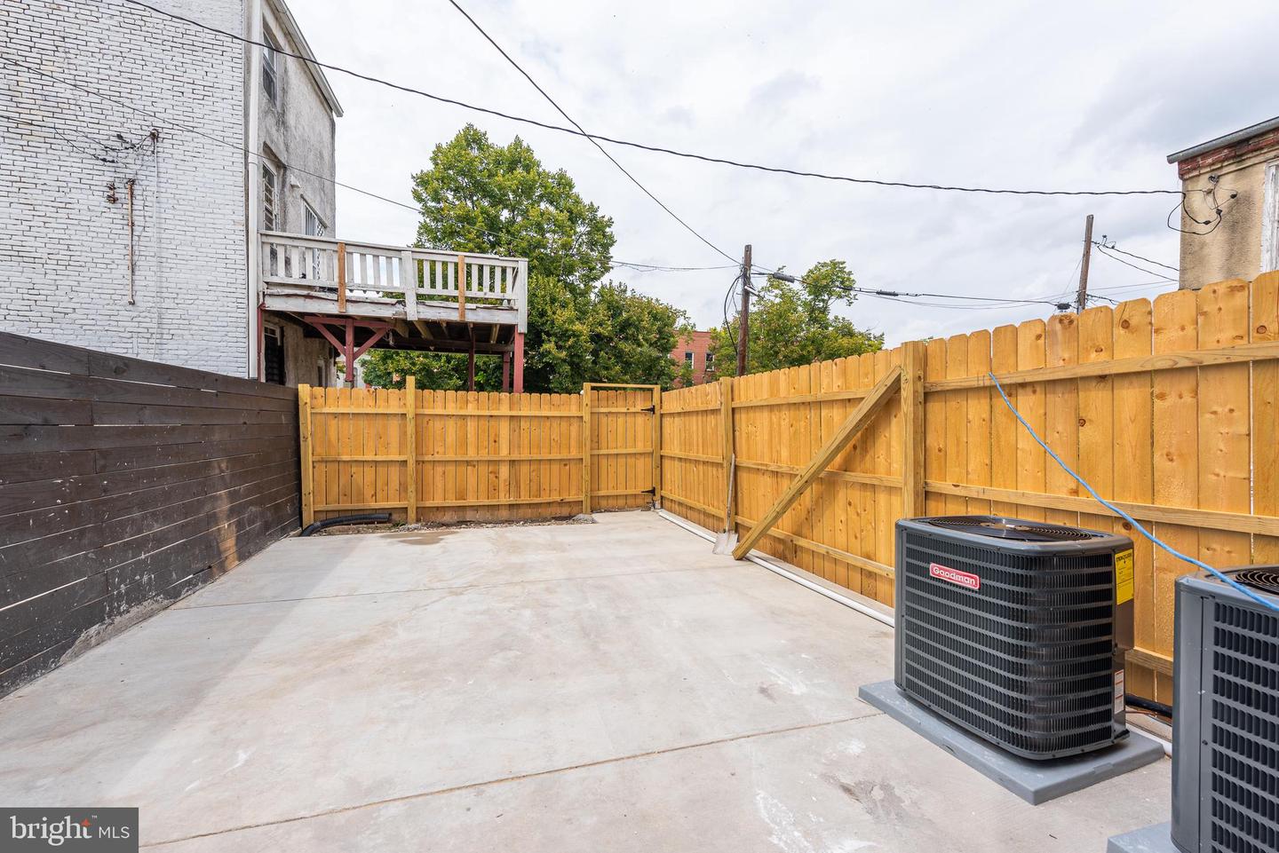 1068 W Fayette St Property Photo 29