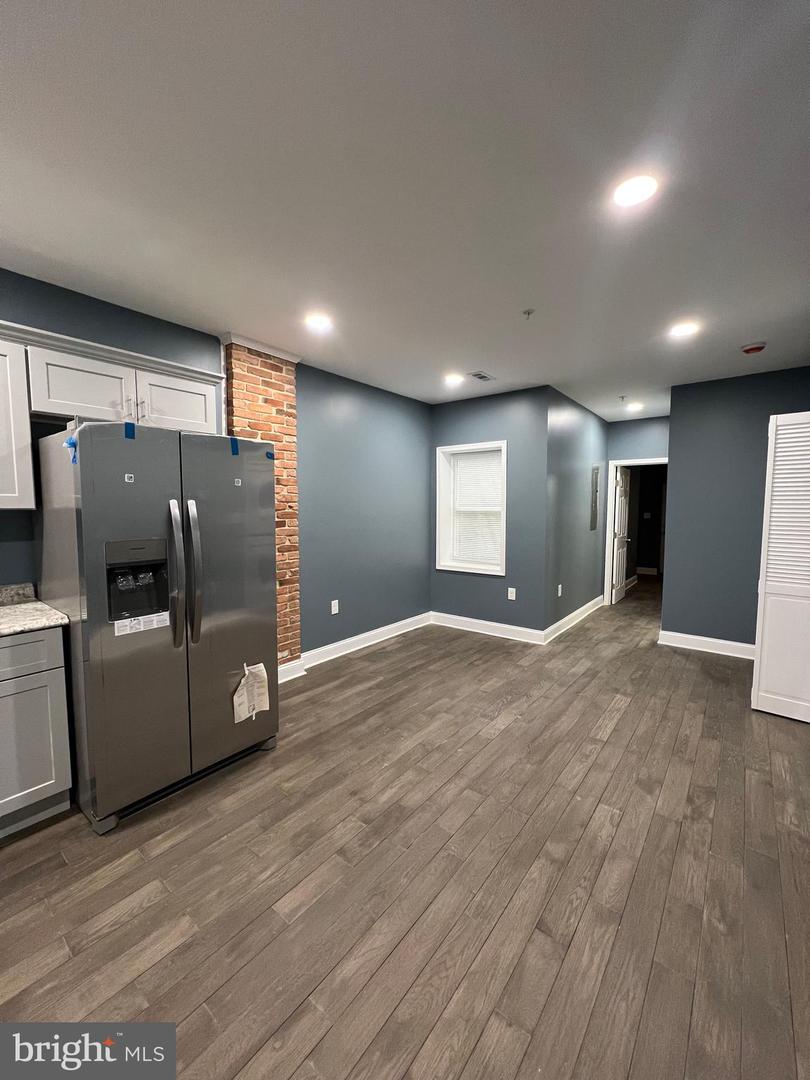 2020 Mcculloh St #2 Property Photo 2
