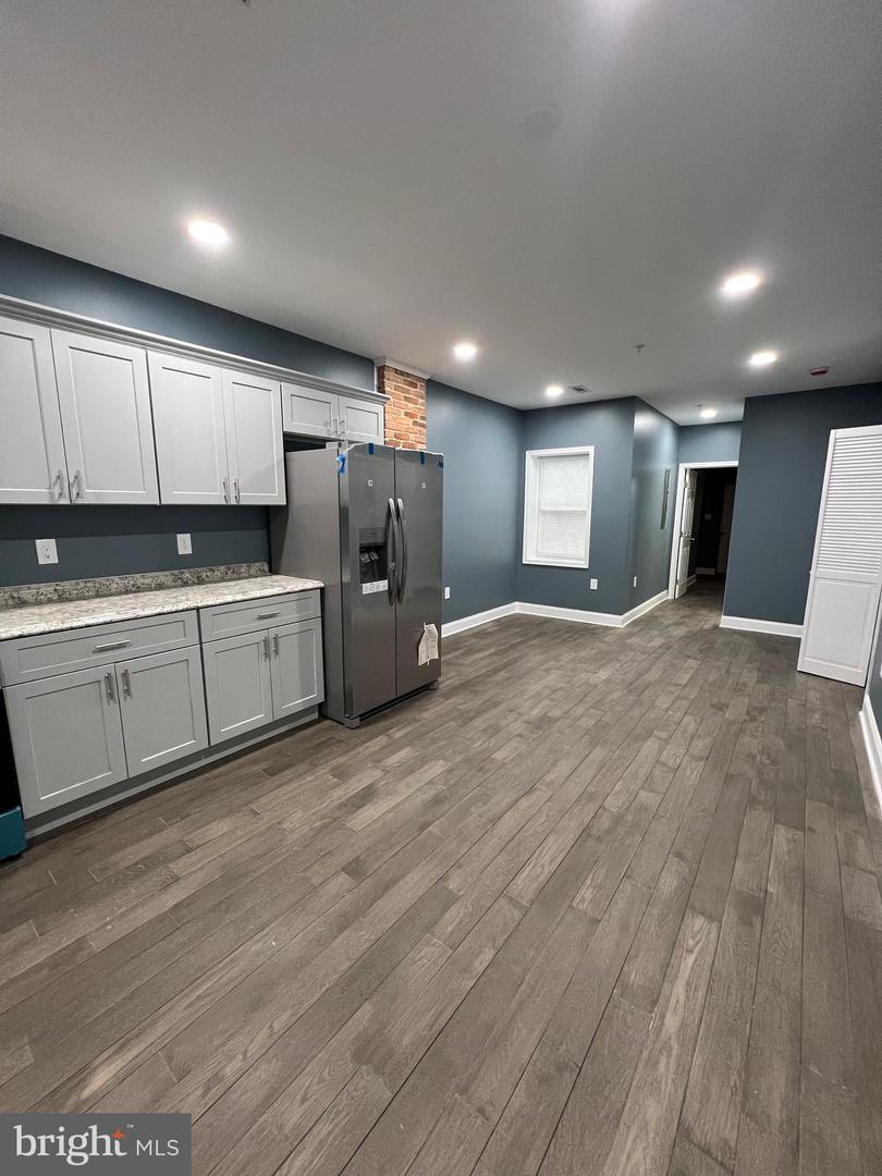 2020 Mcculloh St #2 Property Photo 3