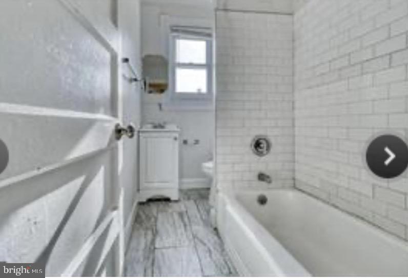 2429 WASHINGTON BLVD Property Photo 1