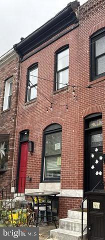 216 S Clinton St Property Photo 2