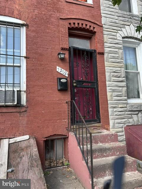 1208 BAYARD ST Property Photo 1