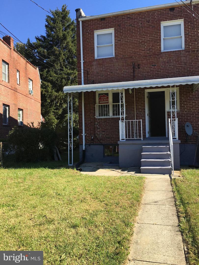 1216 N Augusta Ave Property Photo 10