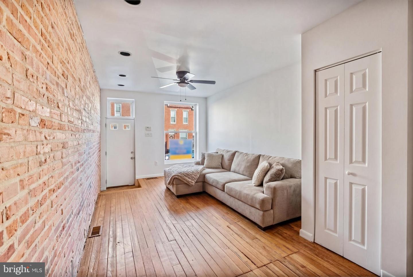 1407 Webster St Property Photo 12