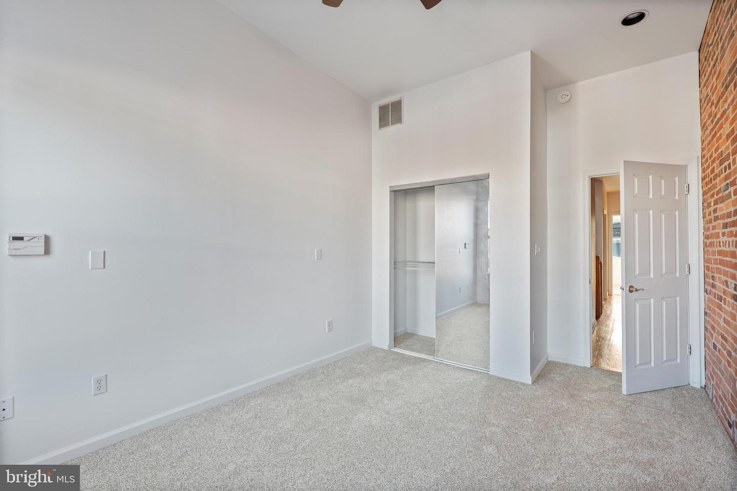 1407 Webster St Property Photo 23