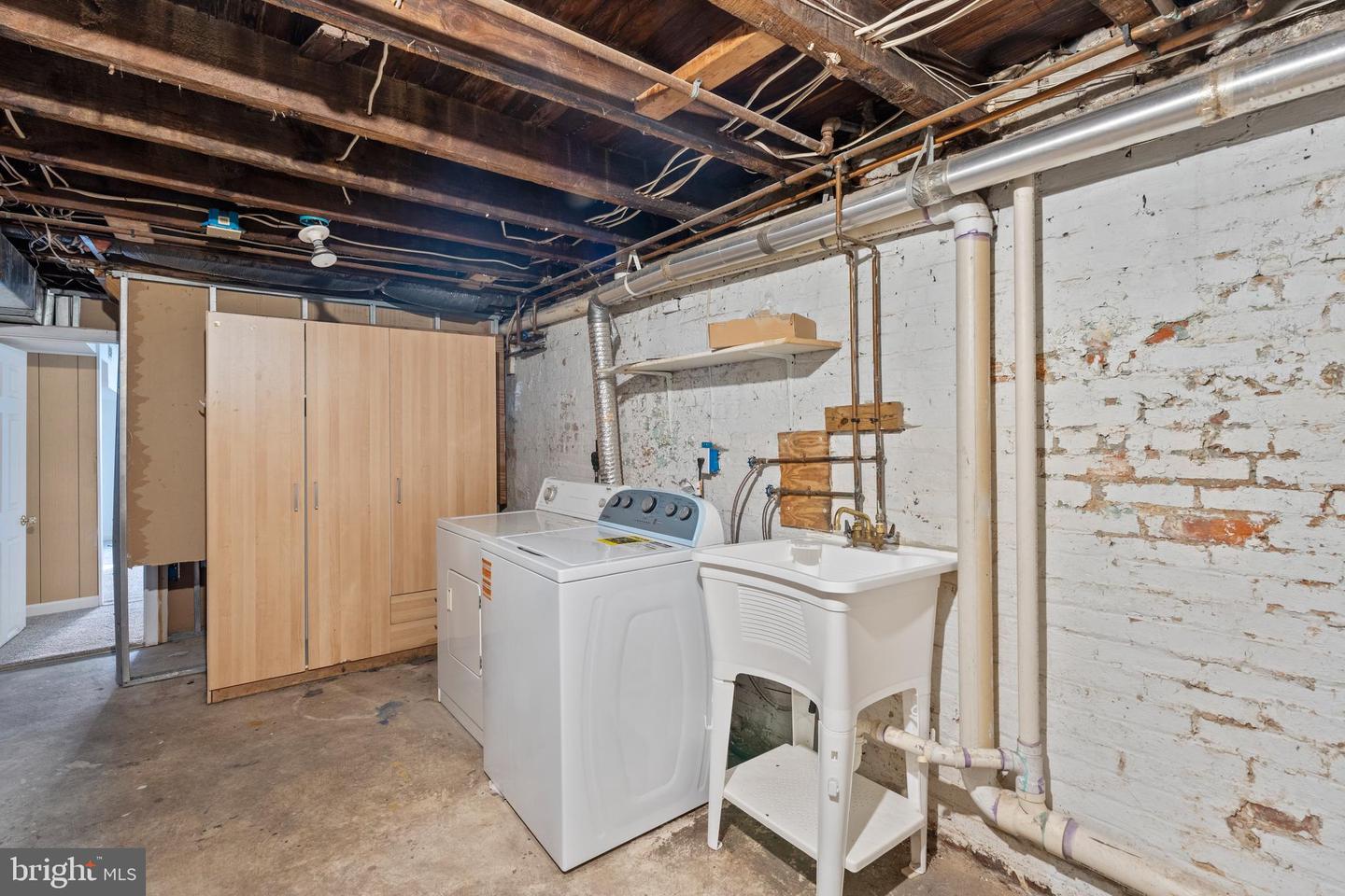 1407 Webster St Property Photo 29