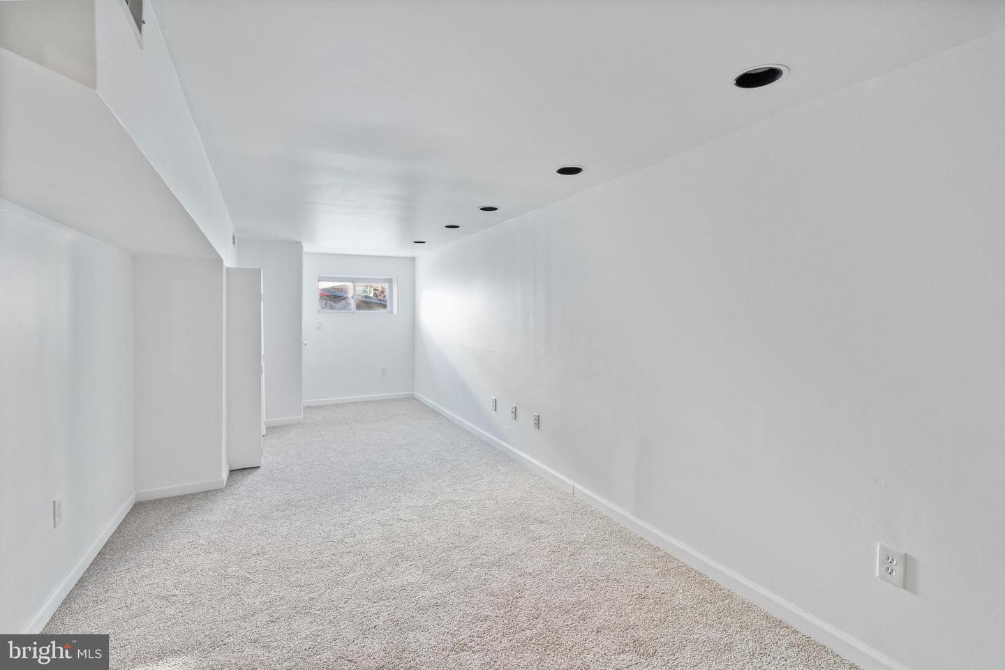 1407 Webster St Property Photo 30
