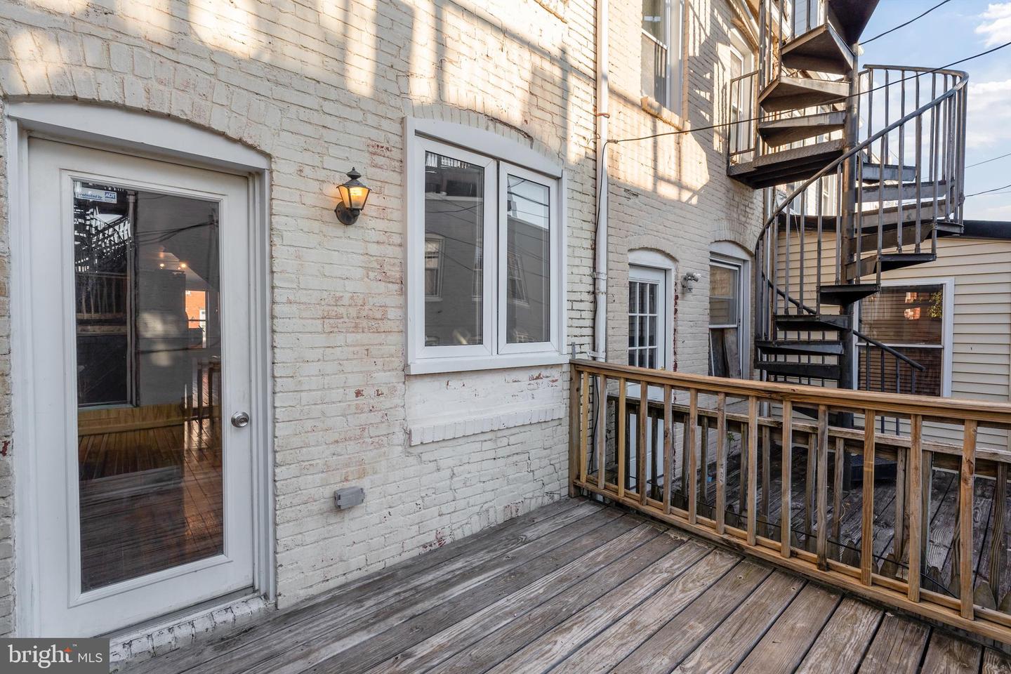 1407 Webster St Property Photo 35